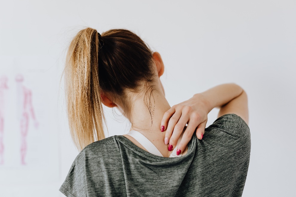 Woman looking away 